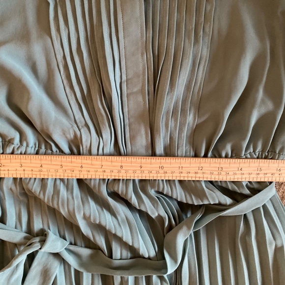 H&M Light Teal Maxi Dress With Pleats very flowy Sz L With Matching Tie Belt - Picture 7 of 8